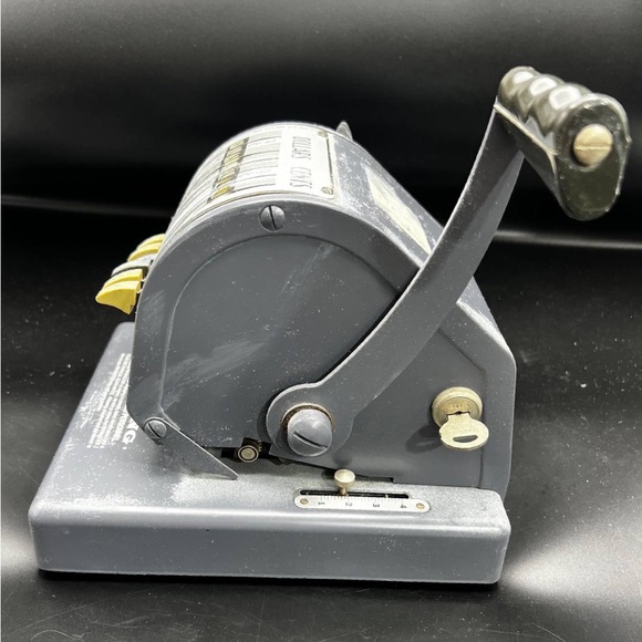 Paymaster Series X-550 Check Writer 7 Column with key - Picture 3 of 7